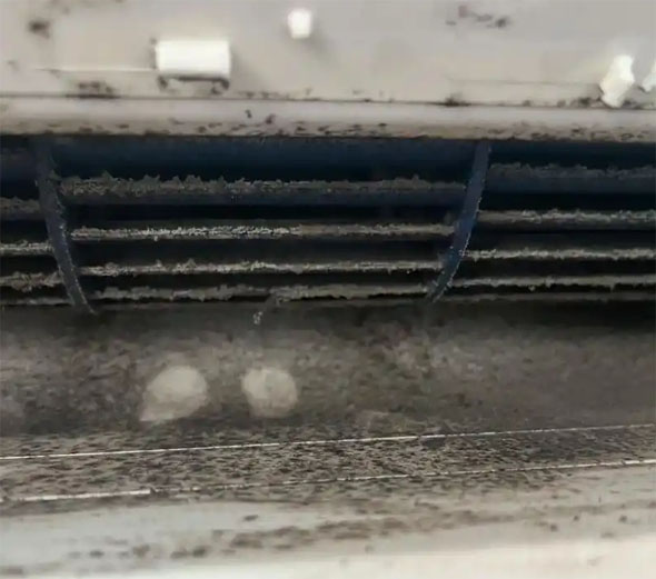 太仆寺空调吹的风有股烧焦味是怎么回事